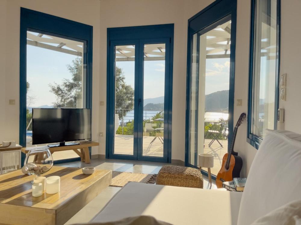 Zidanos Luxurious Sea Front Villa Marandokhórion Exteriér fotografie